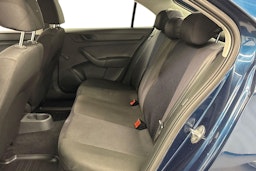 sininen Skoda Rapid 2013 kuva 10.