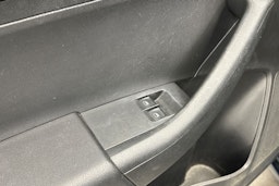 sininen Skoda Rapid 2013 kuva 16.