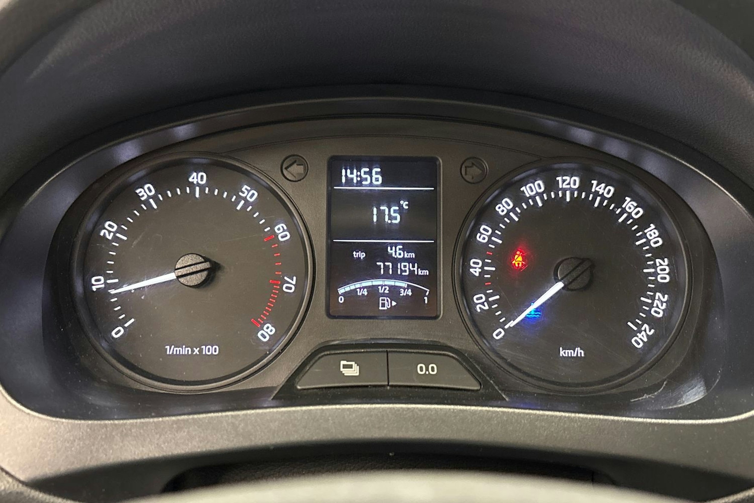 sininen Skoda Rapid 2013 kuva 19.