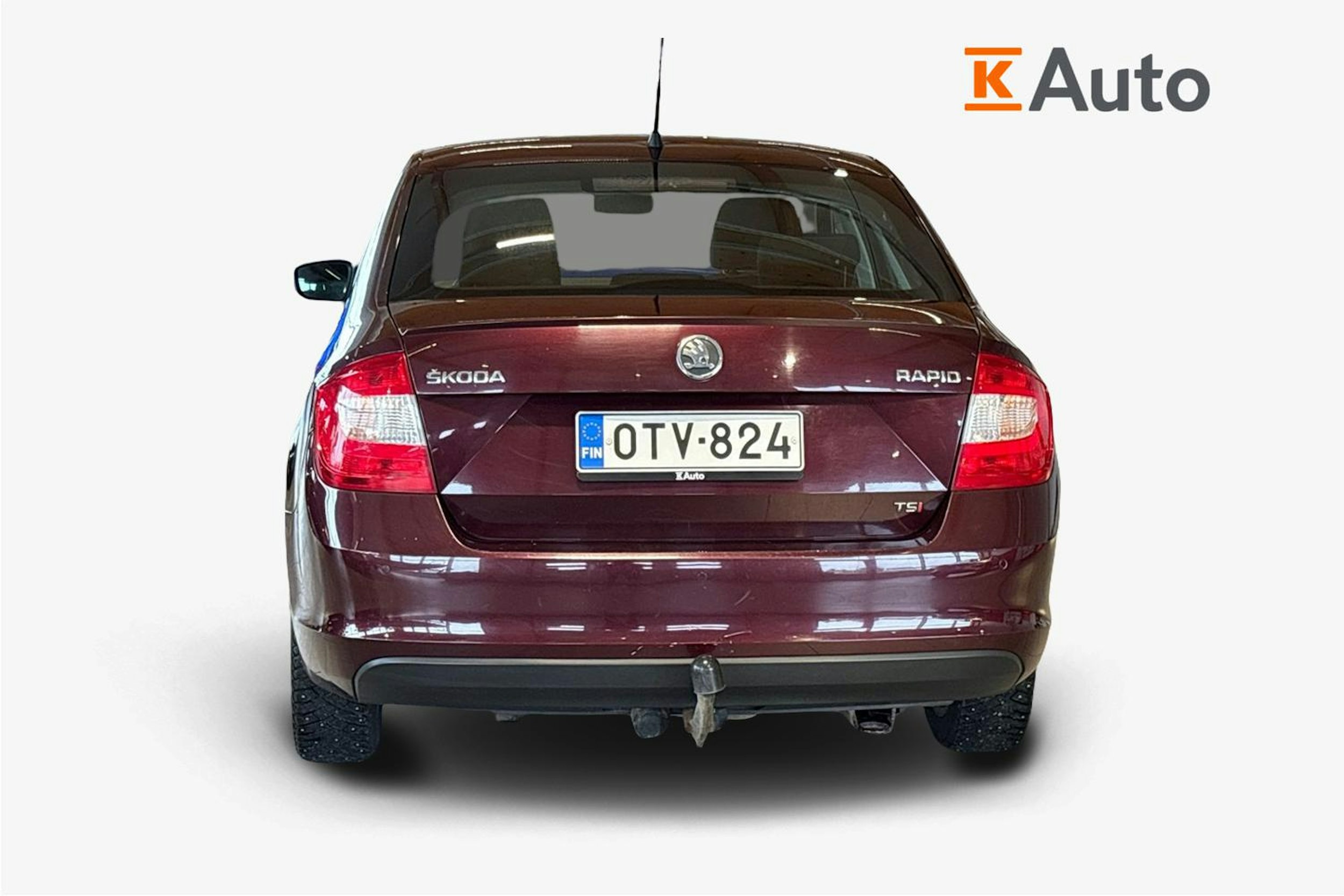 Punainen Skoda RAPID 2013 kuva 3.
