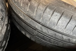 Punainen Skoda RAPID 2013 kuva 14.