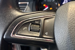 Punainen Skoda RAPID 2013 kuva 18.