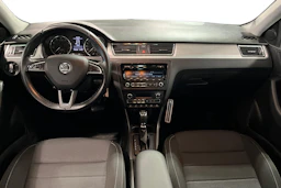 Musta Skoda RAPID 2014 kuva 7.
