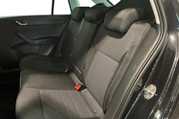Musta Skoda RAPID 2014 kuva 8.