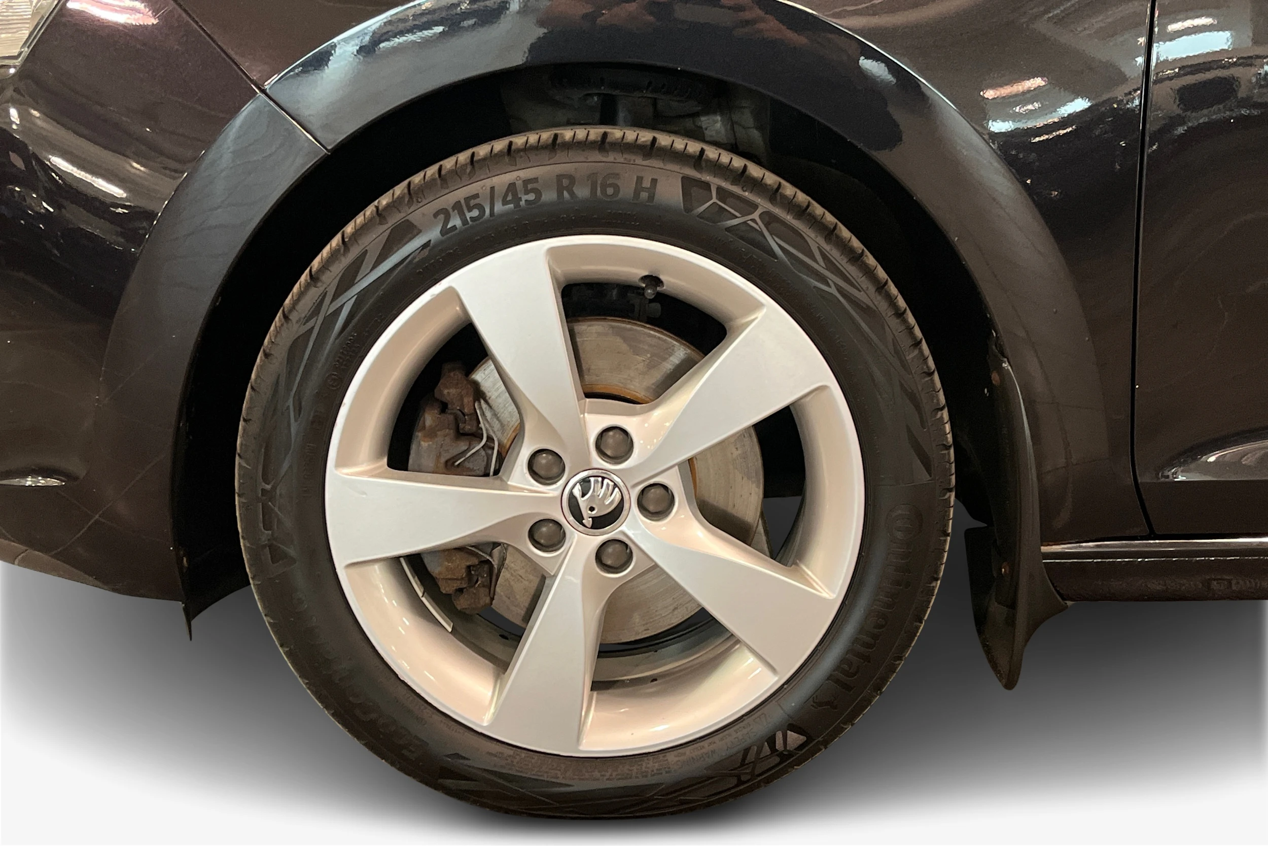 Musta Skoda RAPID 2014 kuva 9.