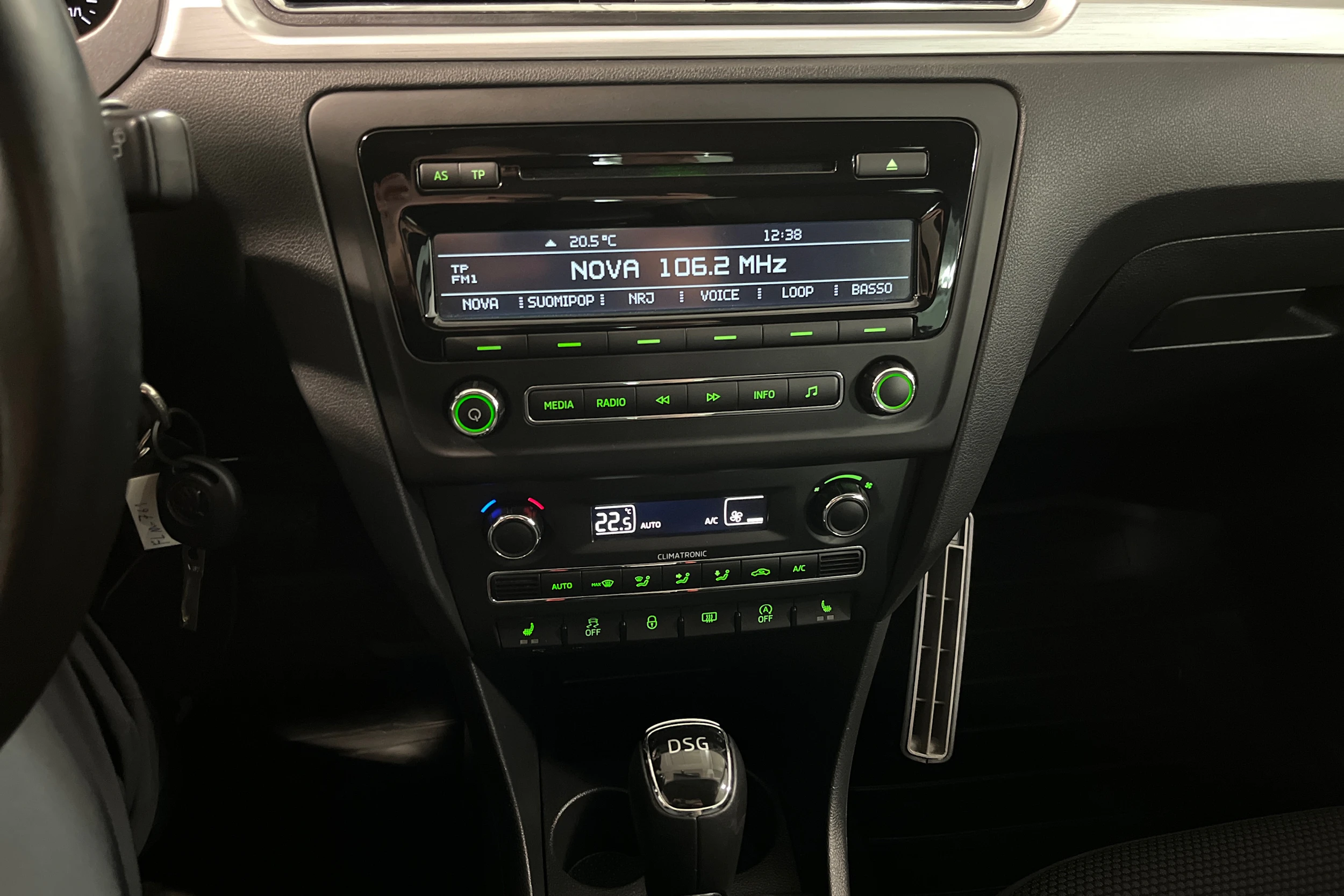 Musta Skoda RAPID 2014 kuva 14.