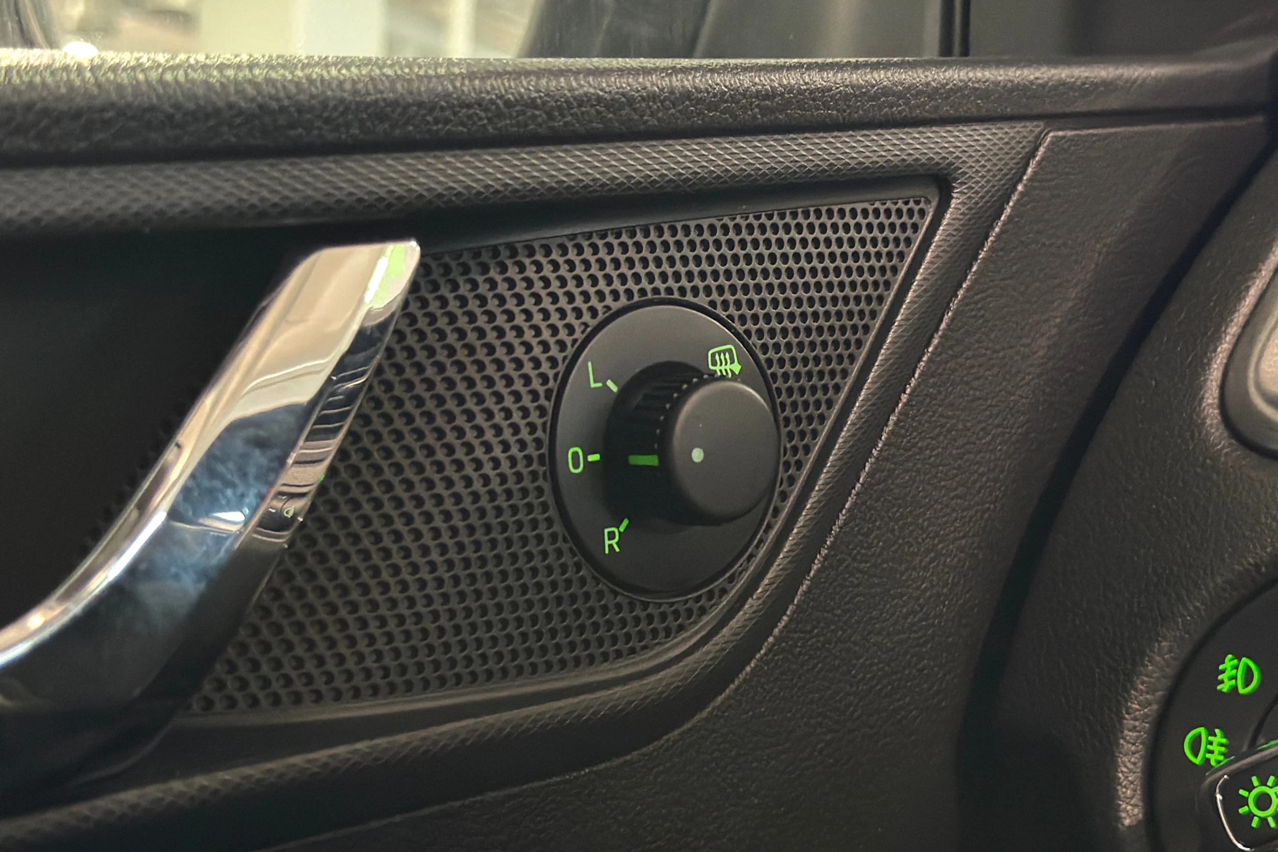 Hopea Skoda RAPID 2014 kuva 14.