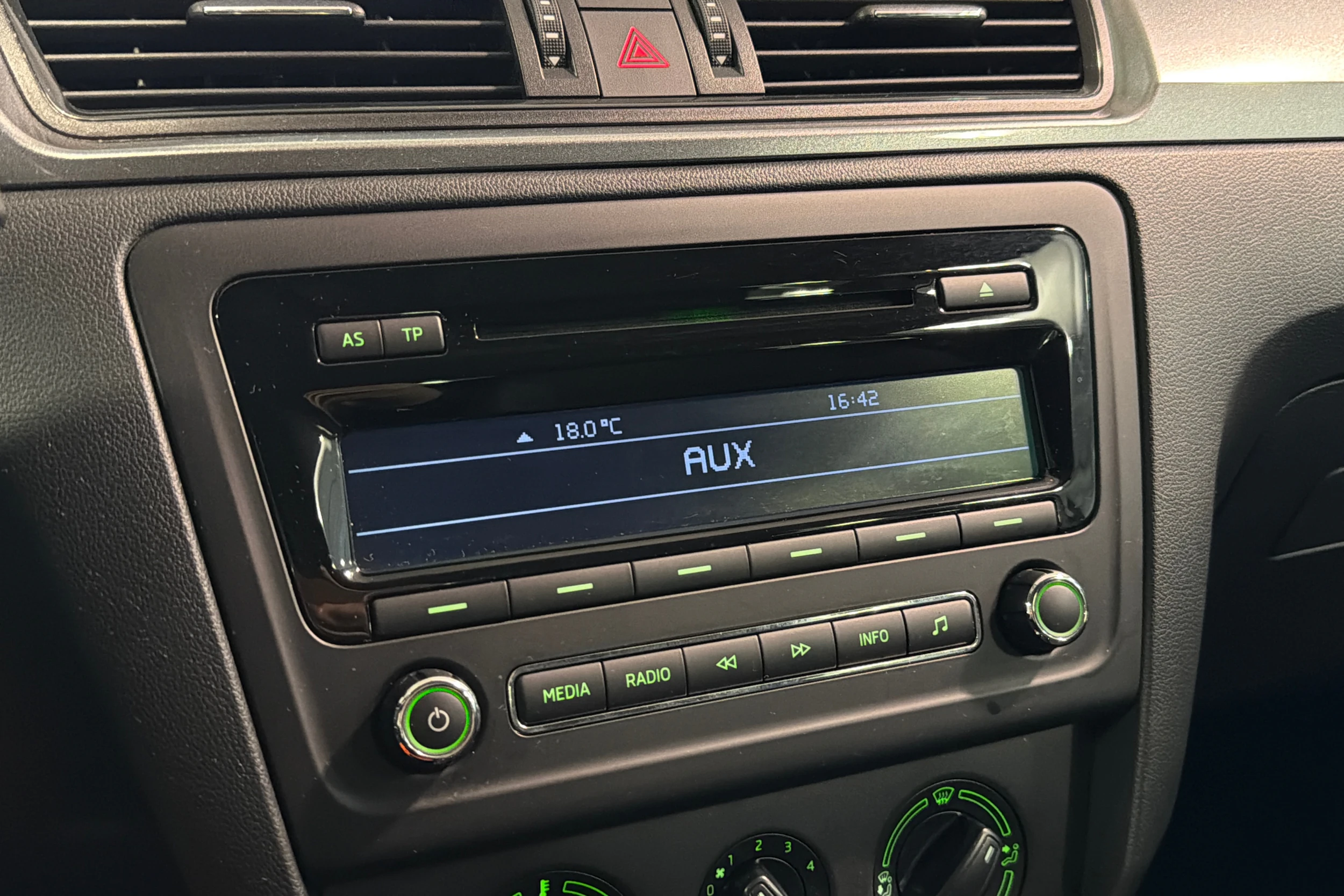 Hopea Skoda RAPID 2014 kuva 18.