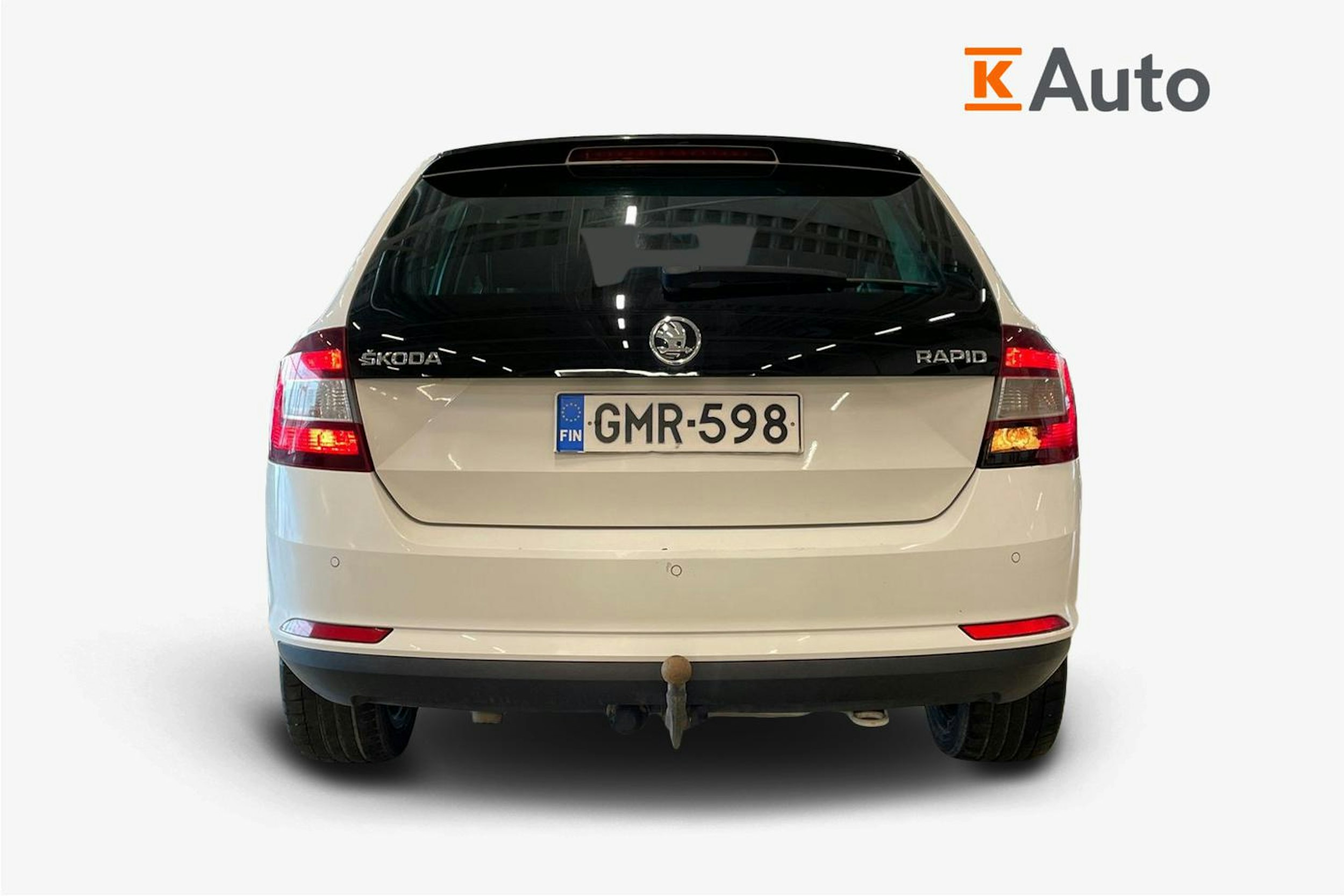 valkoinen Skoda Rapid 2014 kuva 3.