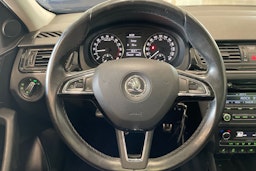 valkoinen Skoda Rapid 2014 kuva 16.