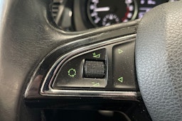 valkoinen Skoda Rapid 2014 kuva 18.