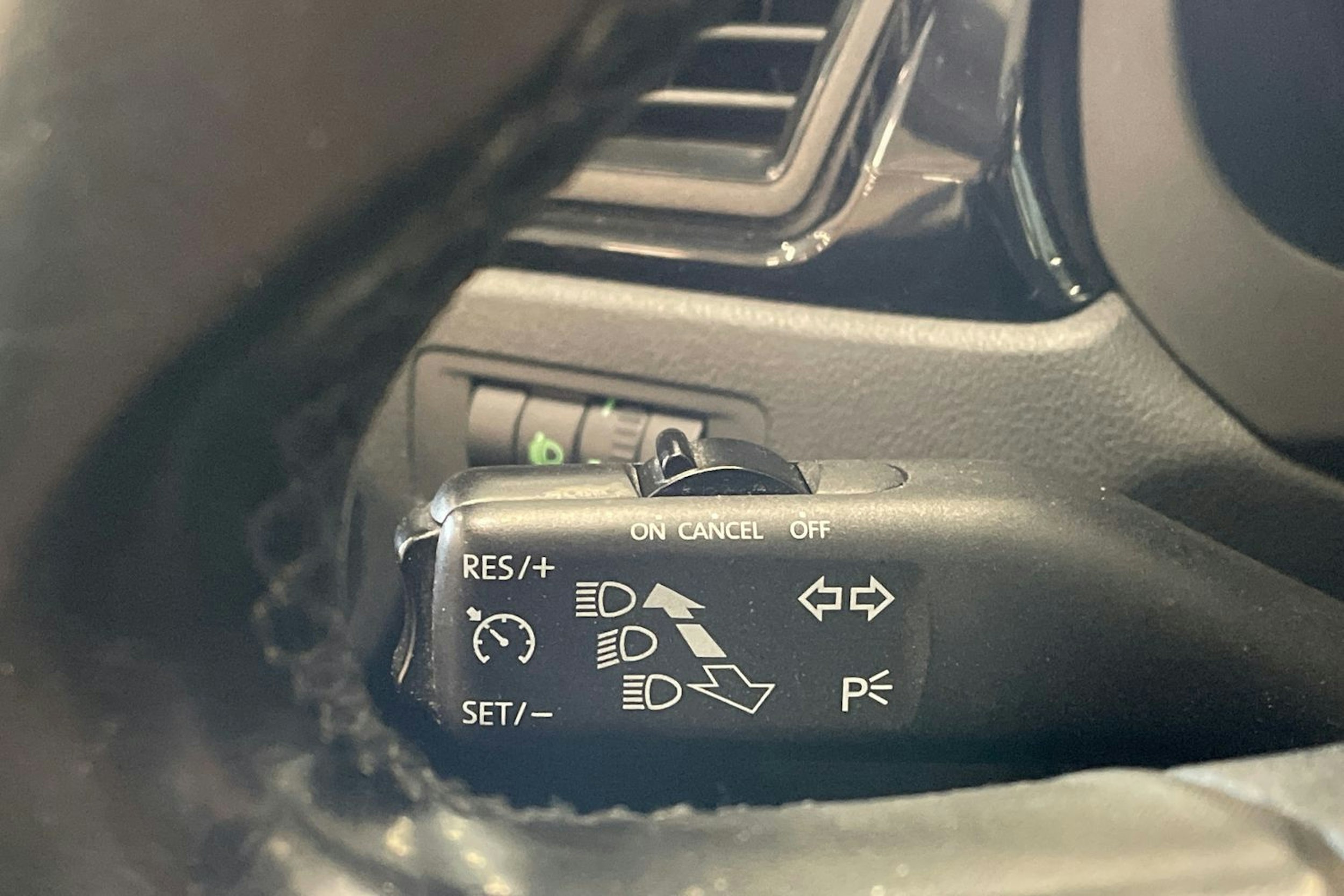 valkoinen Skoda Rapid 2014 kuva 20.