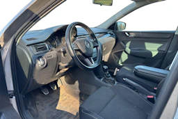 Ruskea (beige) Skoda RAPID 2014 kuva 3.