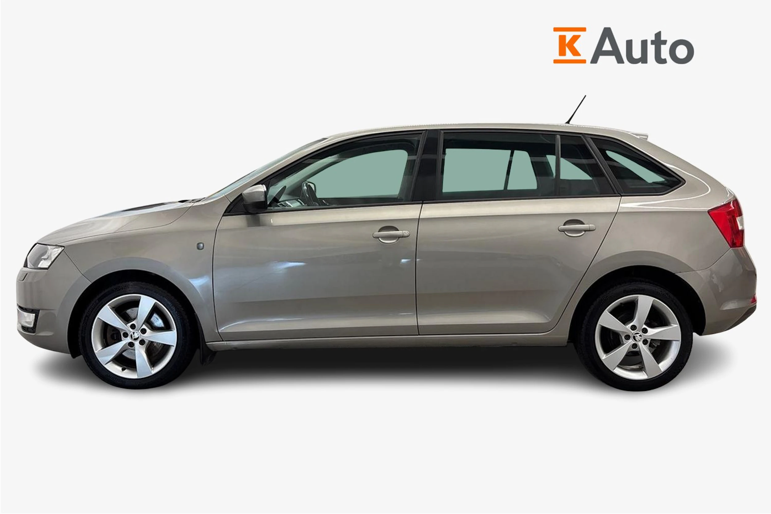 ruskea (beige) Skoda Rapid 2014 kuva 5.