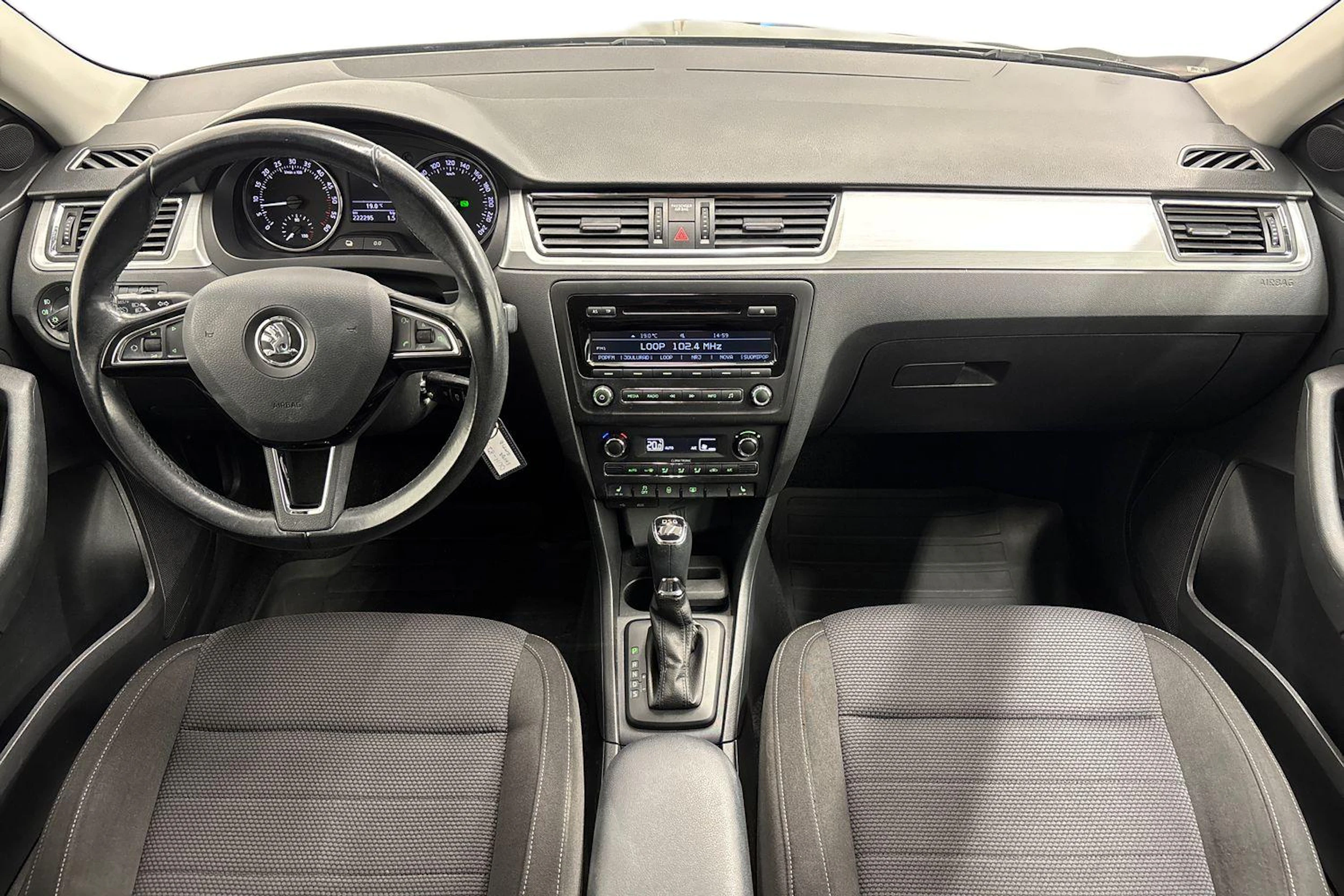ruskea (beige) Skoda Rapid 2014 kuva 7.
