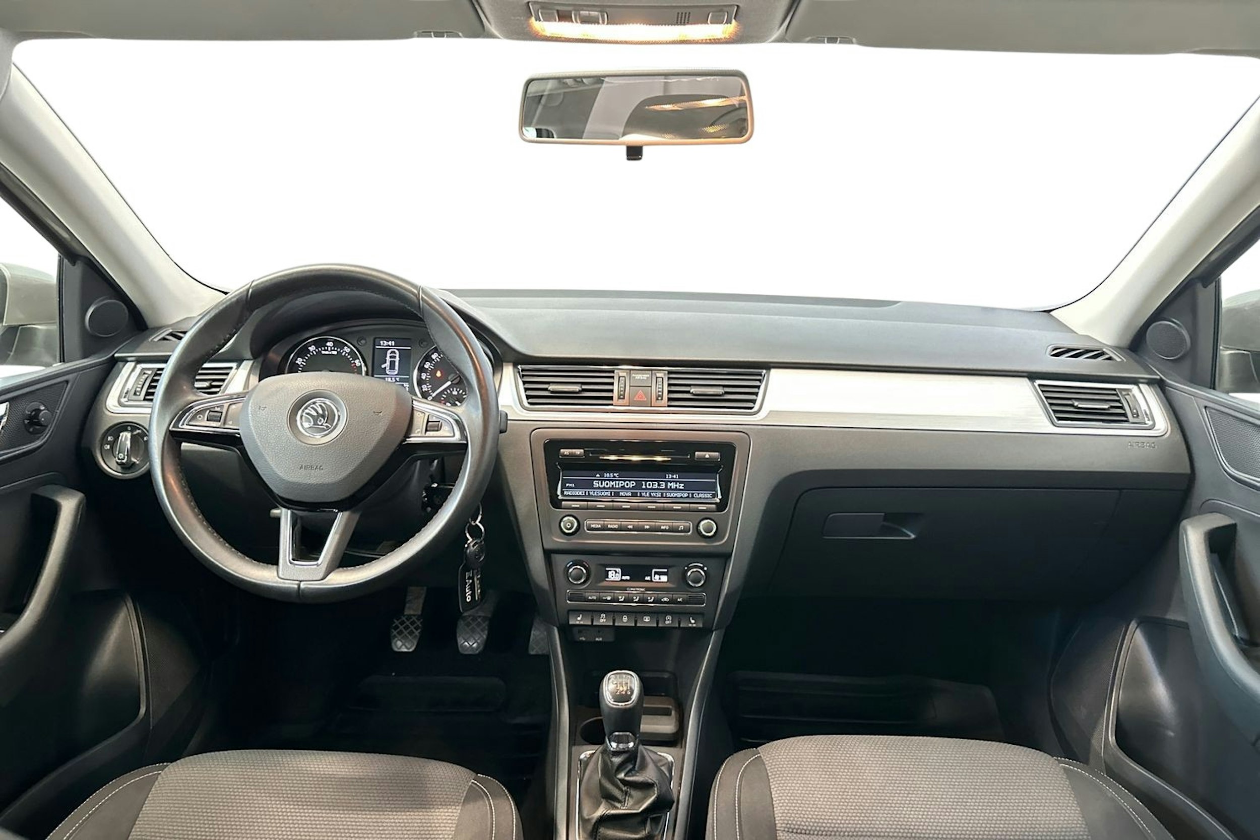 ruskea (beige) Skoda Rapid 2014 kuva 9.