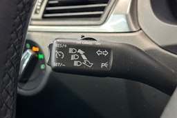 Punainen Skoda RAPID 2015 kuva 15.