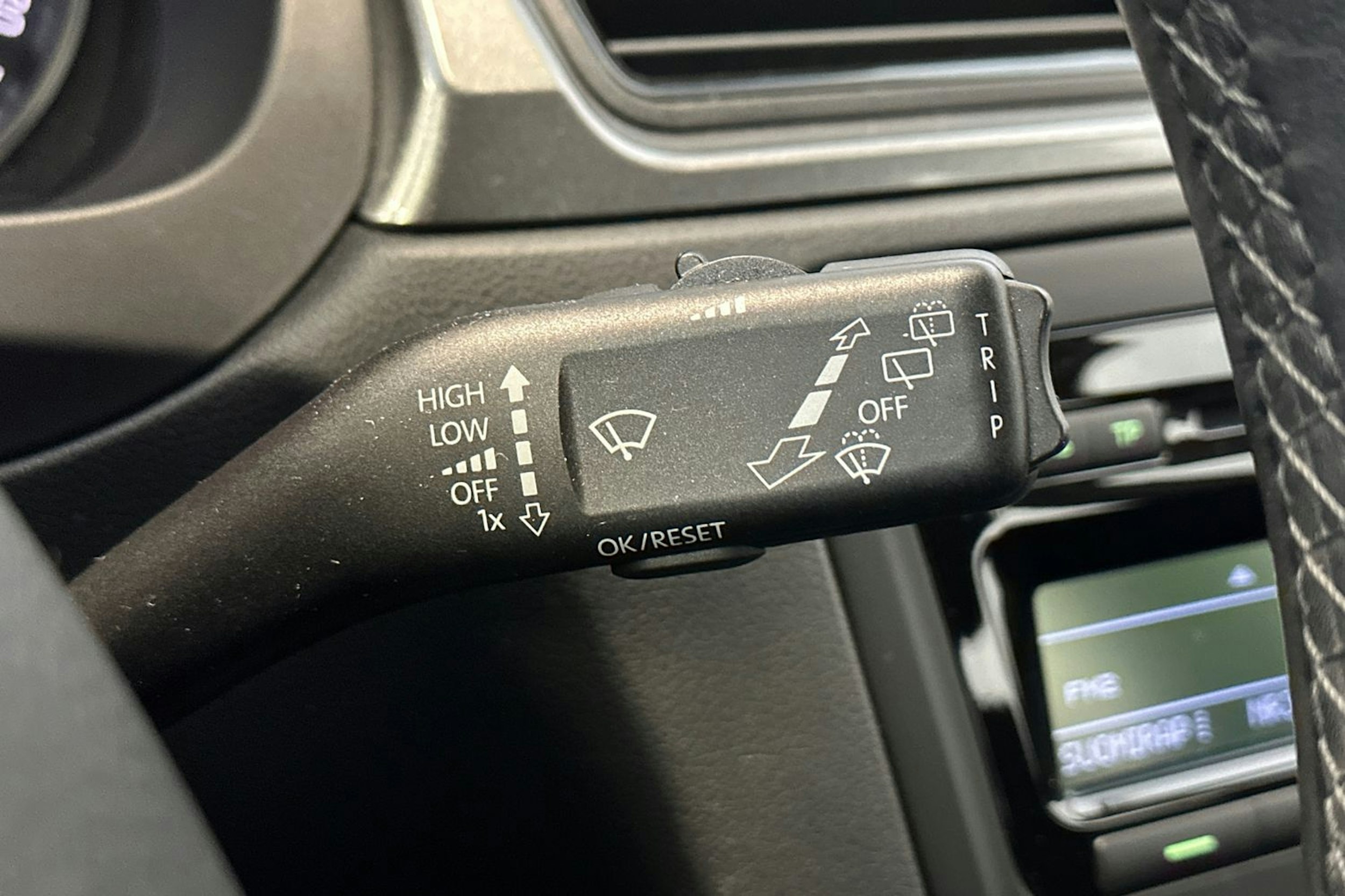 Punainen Skoda RAPID 2015 kuva 17.