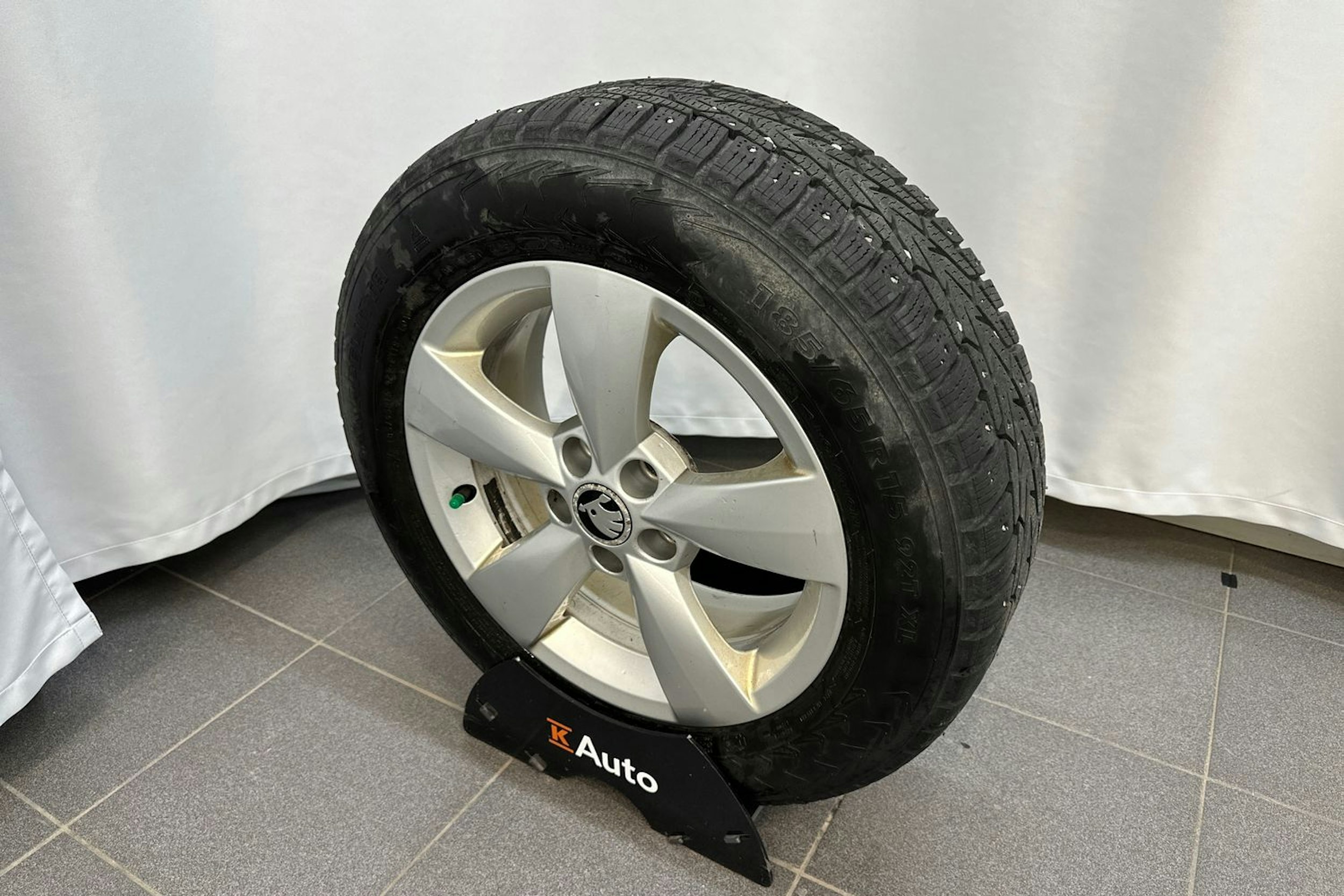 musta Skoda Rapid 2015 kuva 22.