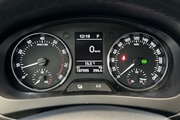 Punainen Skoda RAPID 2015 kuva 50.