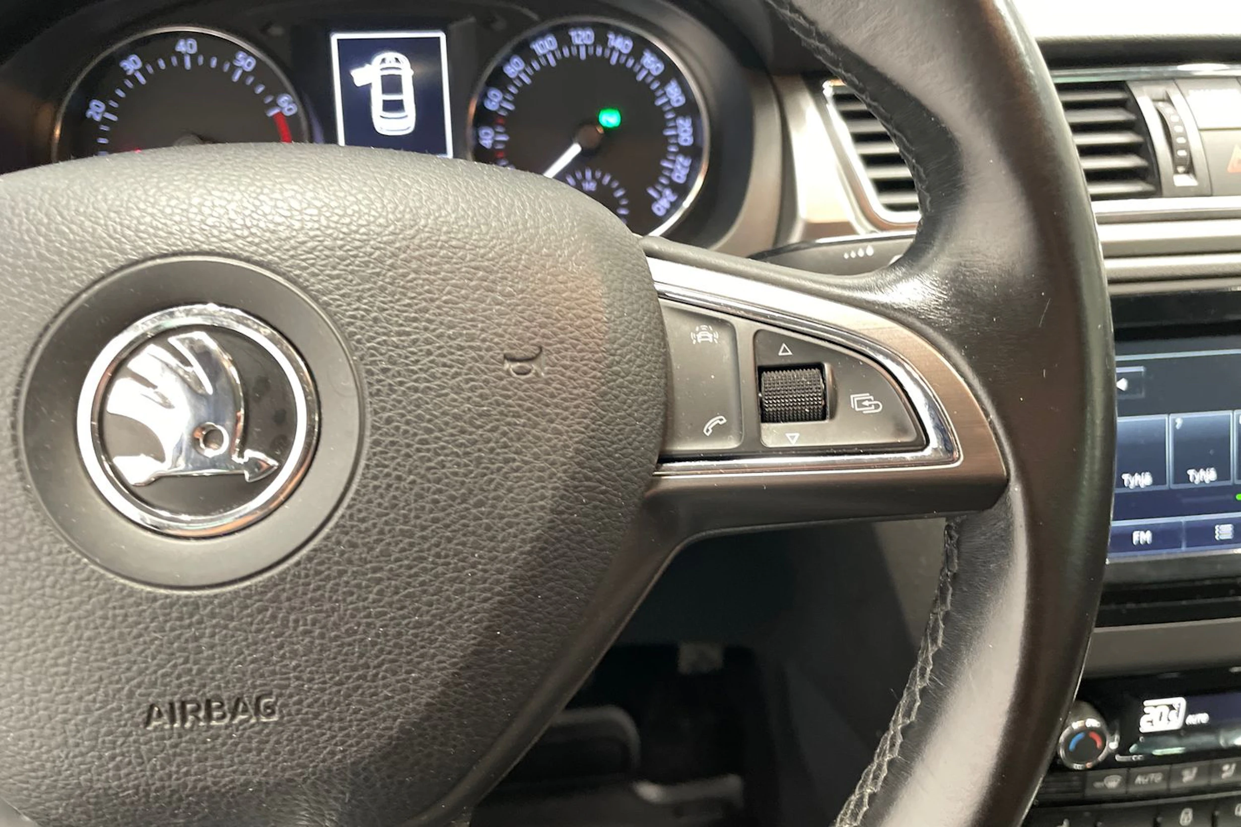 Sininen Skoda RAPID 2016 kuva 12.