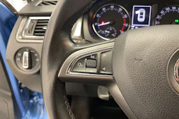 Sininen Skoda RAPID 2016 kuva 13.