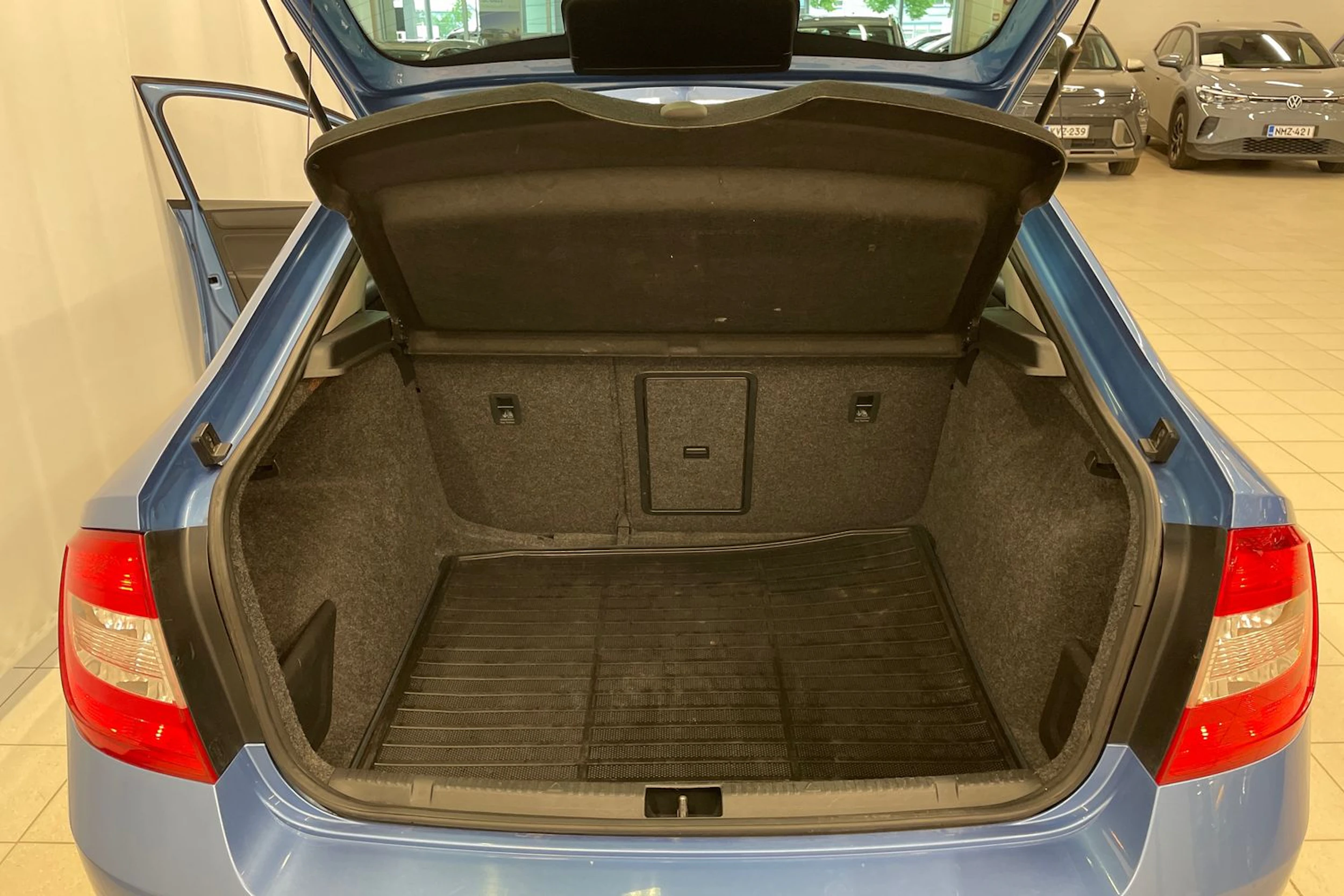 Sininen Skoda RAPID 2016 kuva 16.