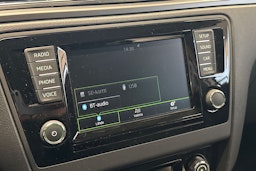 Valkoinen Skoda RAPID 2016 kuva 19.