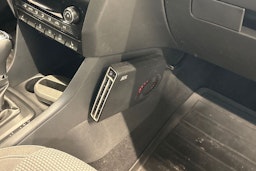 Valkoinen Skoda RAPID 2016 kuva 21.