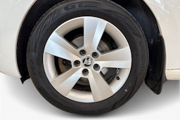 valkoinen Skoda Rapid 2016 kuva 11.