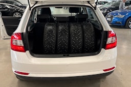 valkoinen Skoda Rapid 2016 kuva 14.