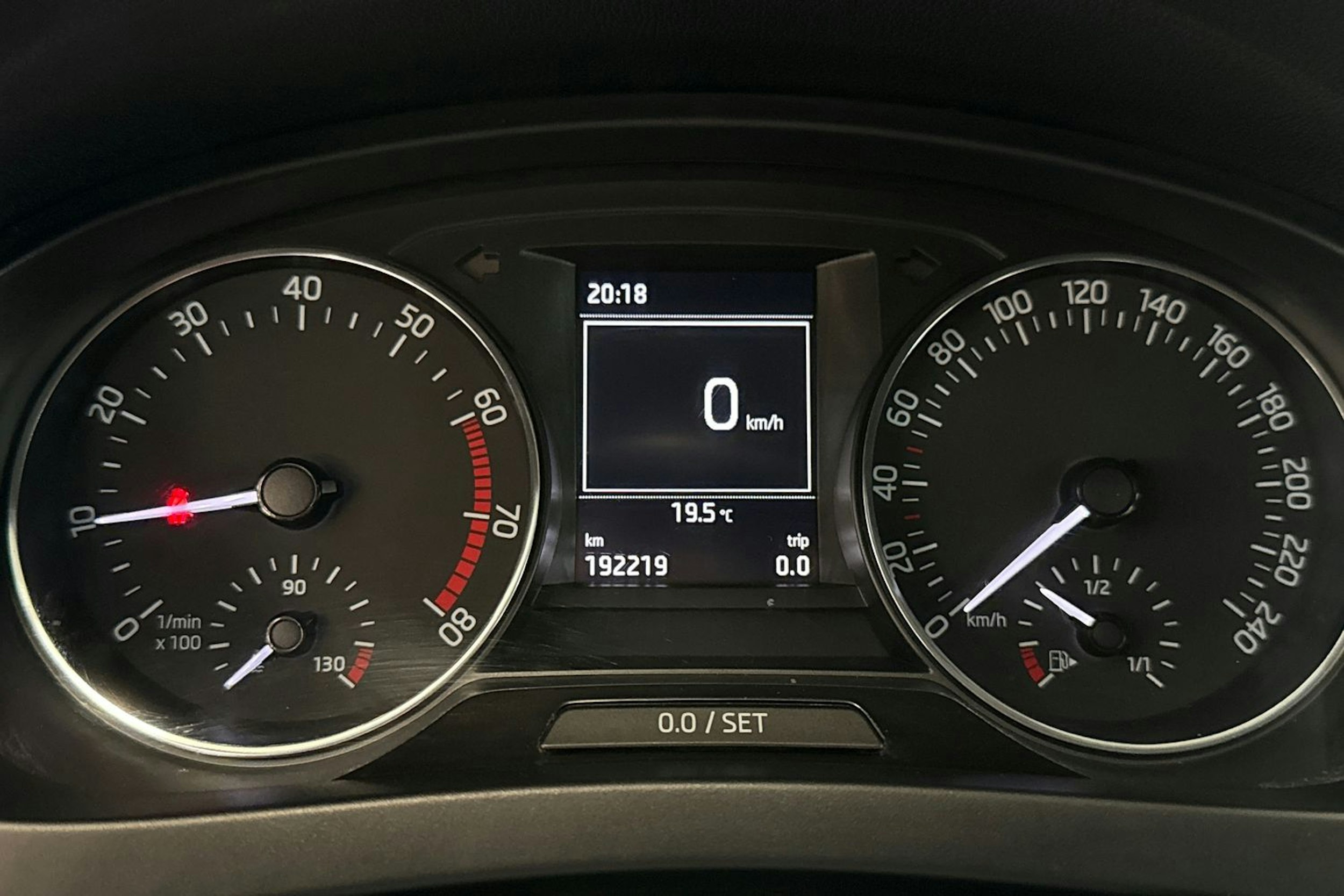 valkoinen Skoda Rapid 2016 kuva 16.