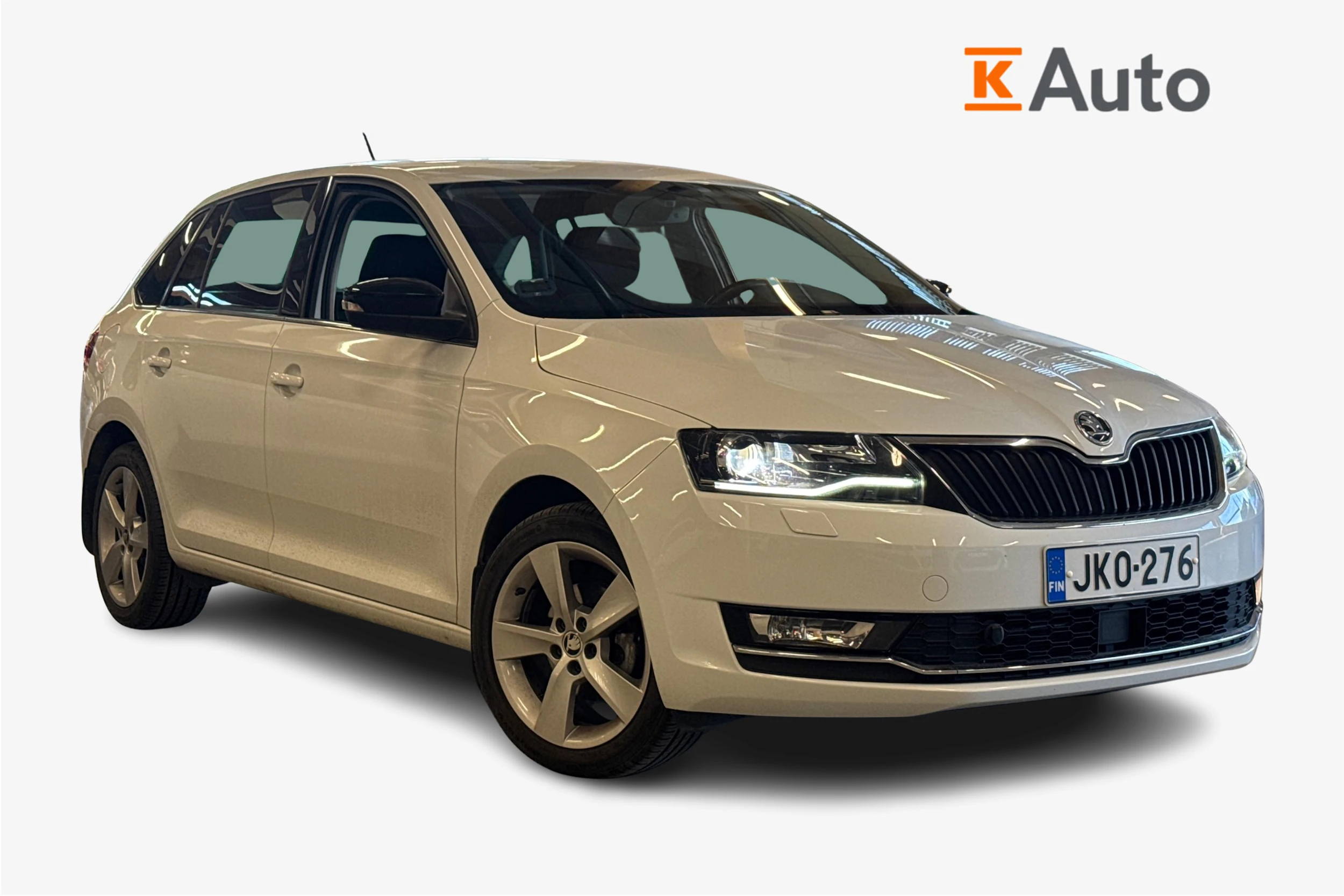 valkoinen Skoda Rapid 2017 kuva 1.
