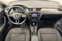 valkoinen Skoda Rapid 2018 kuva 15.