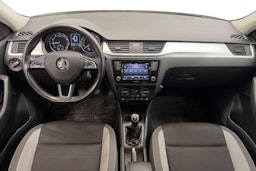 valkoinen Skoda Rapid 2018 kuva 9.