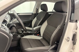 valkoinen Skoda Rapid 2018 kuva 15.