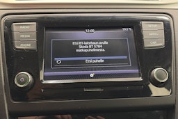 valkoinen Skoda Rapid 2018 kuva 22.