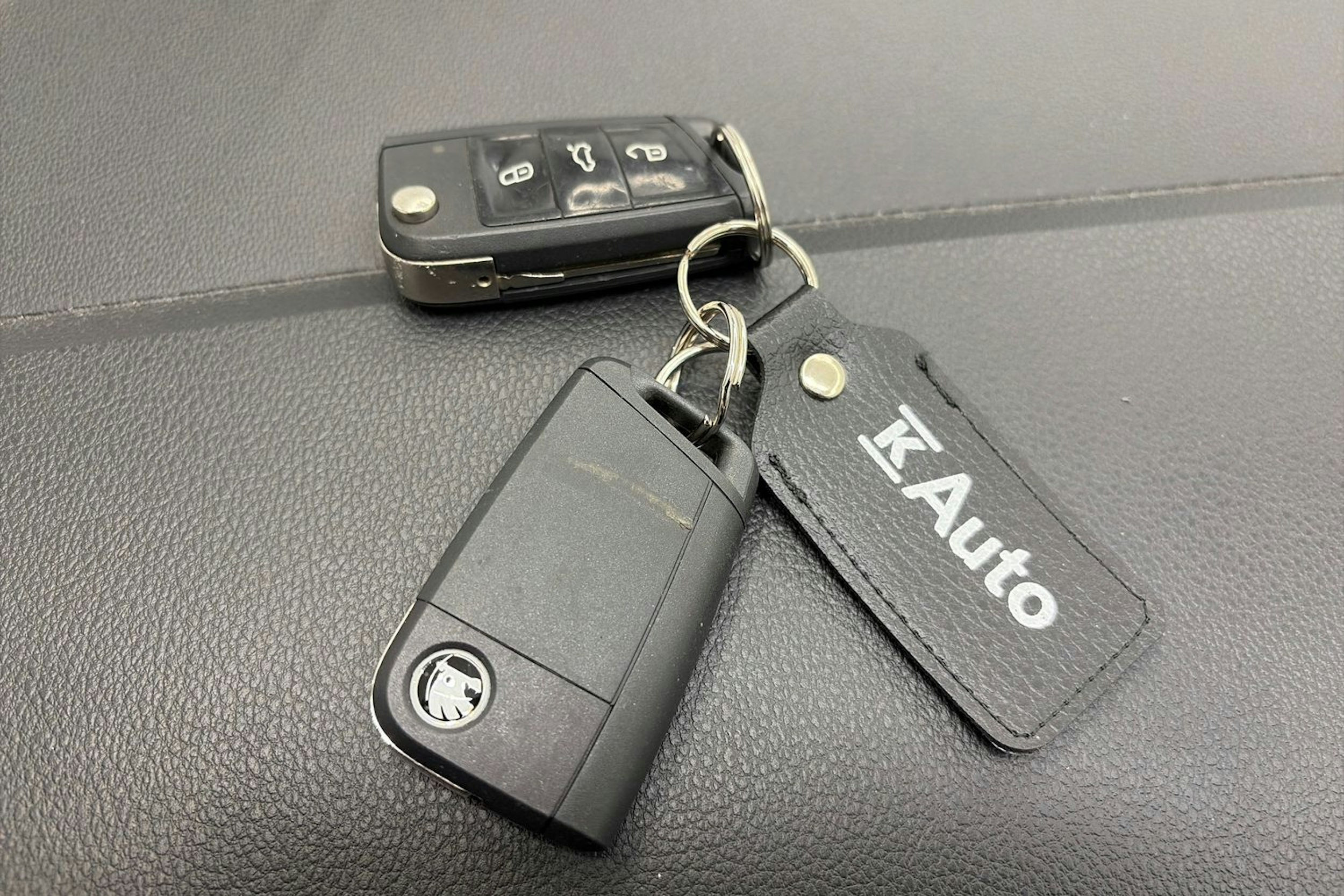 valkoinen Skoda Rapid 2018 kuva 24.