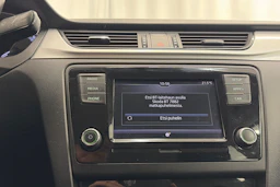 harmaa Skoda Rapid 2018 kuva 19.