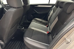 Ruskea (beige) Skoda RAPID 2018 kuva 10.