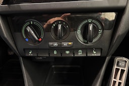 Ruskea (beige) Skoda RAPID 2018 kuva 24.