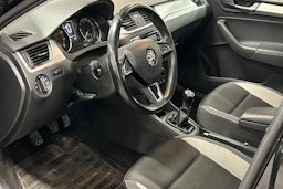 musta Skoda Rapid 2018 kuva 3.