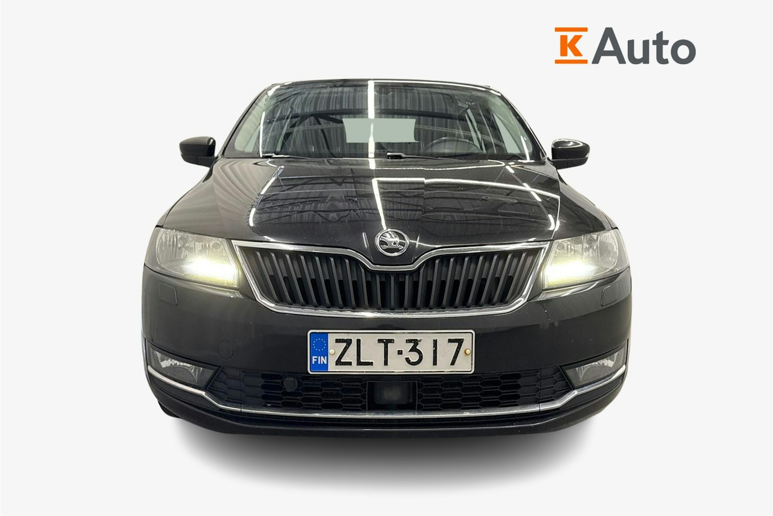 musta Skoda Rapid 2018 kuva 5.