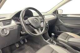 musta Skoda Rapid 2018 kuva 7.