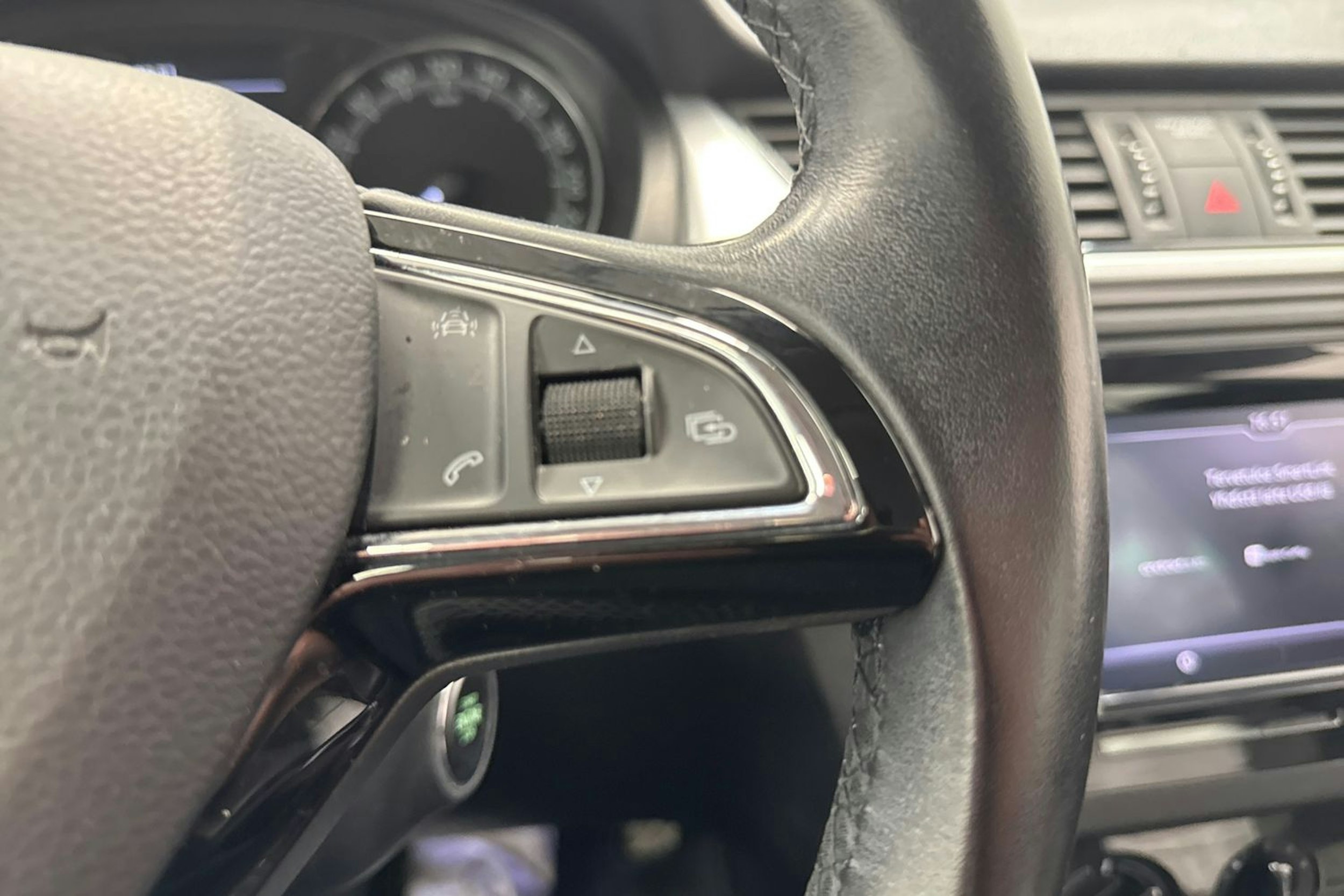 musta Skoda Rapid 2018 kuva 22.