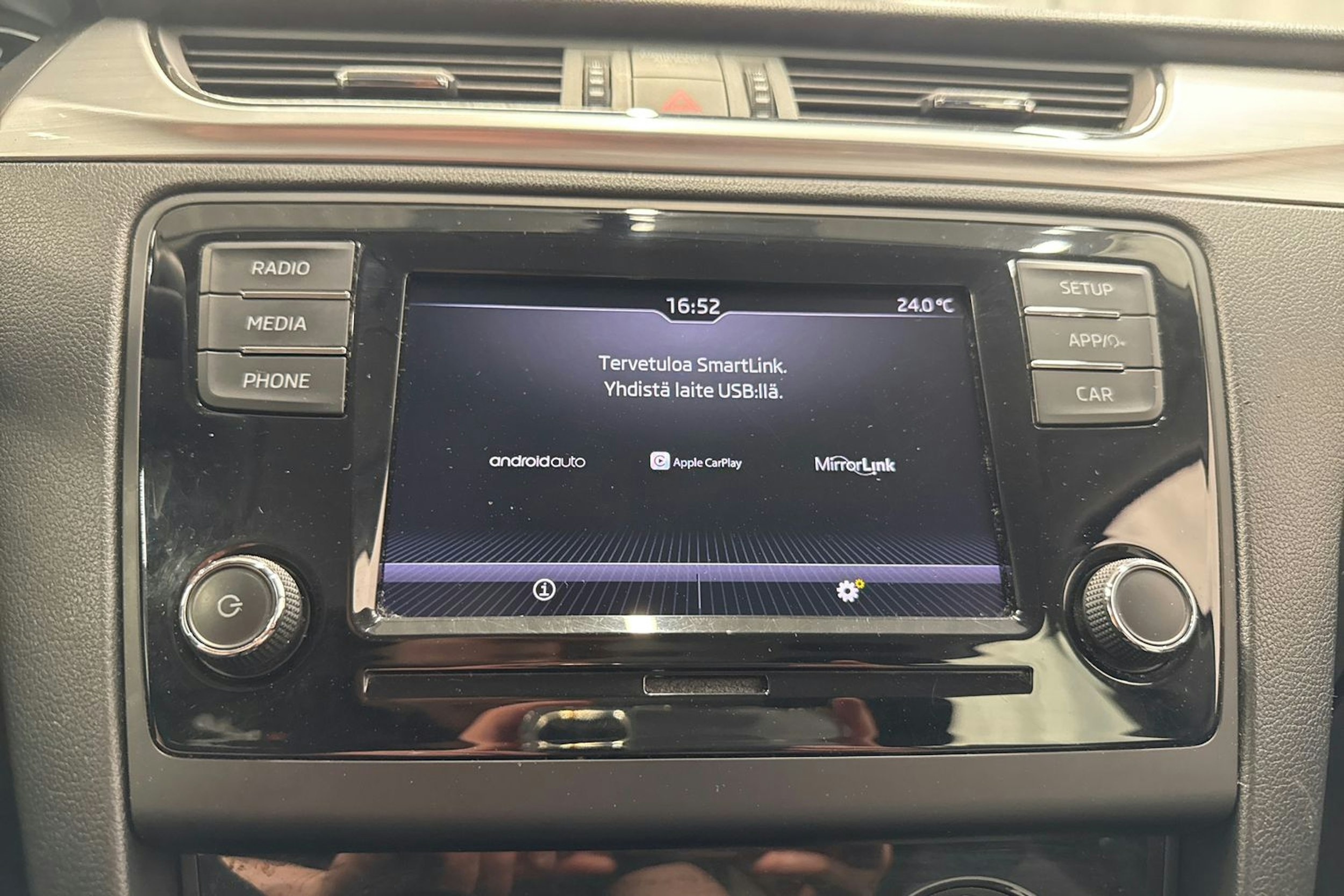 musta Skoda Rapid 2018 kuva 24.