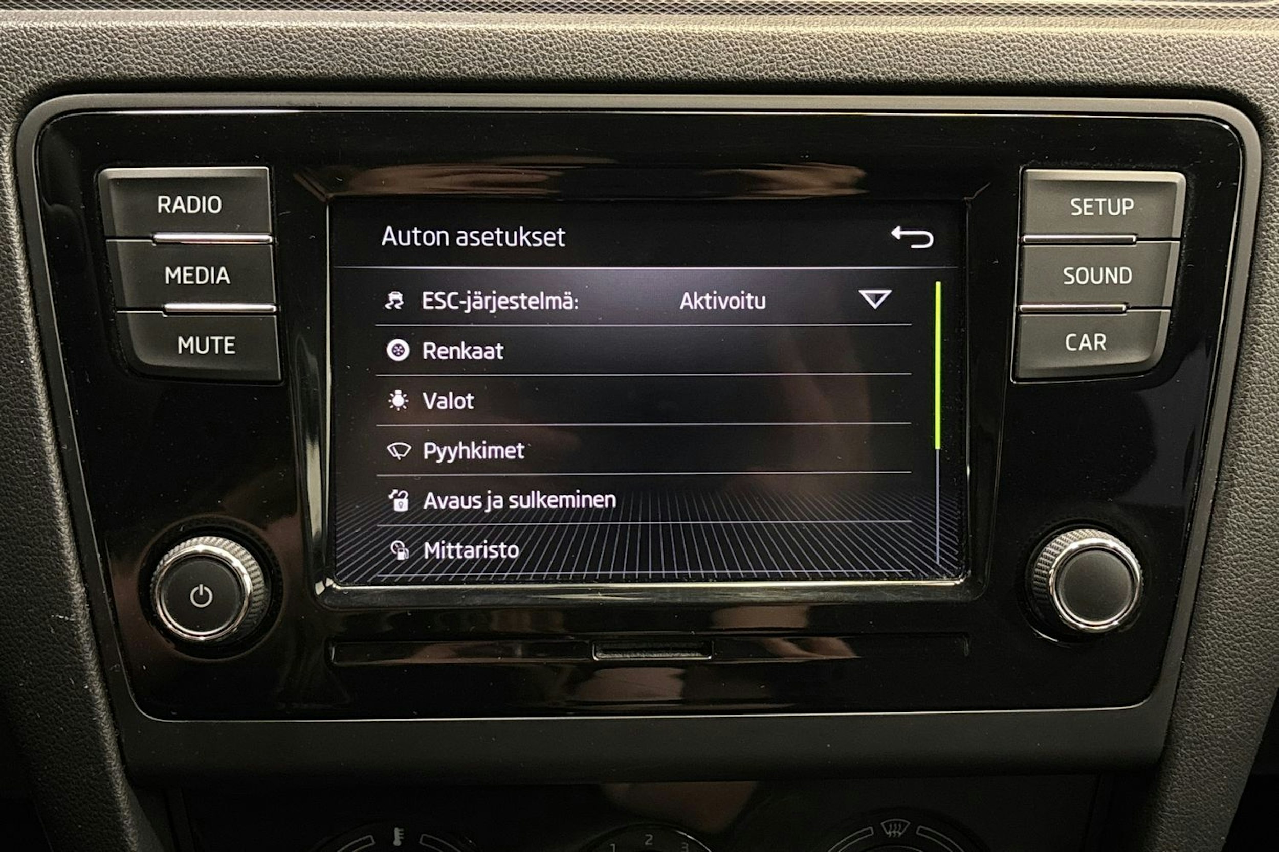harmaa Skoda Rapid 2019 kuva 15.