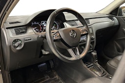 harmaa Skoda Rapid 2019 kuva 3.