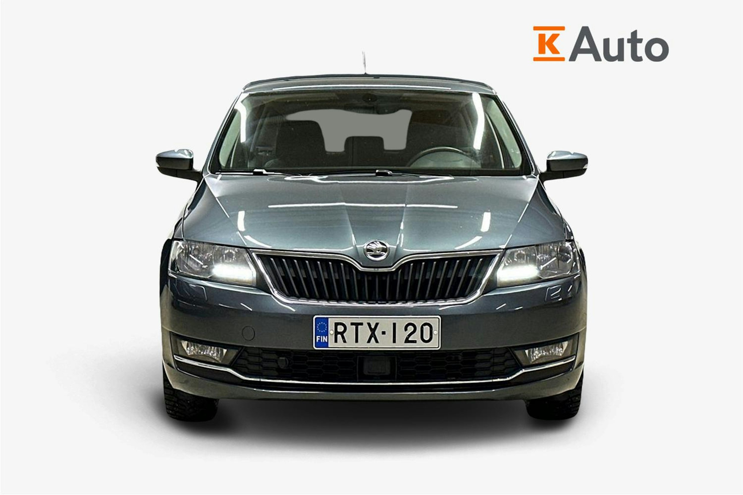 harmaa Skoda Rapid 2019 kuva 4.