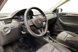 harmaa Skoda Rapid 2019 kuva 6.